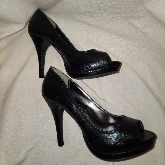 Rampage, BNIB Black Faux Snake Skin Heel, Size 8.5 - Picture 1 of 9